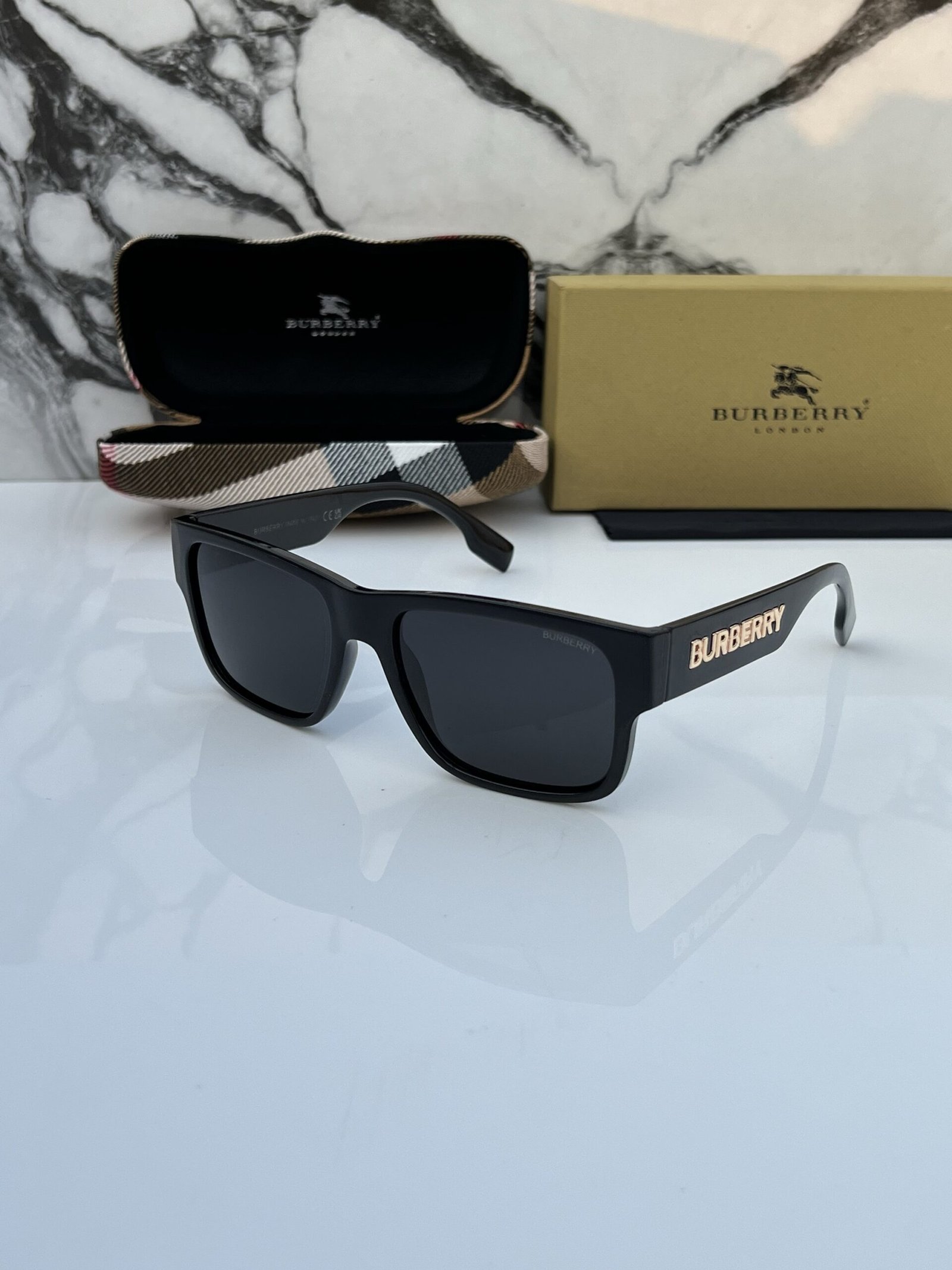 Burberry 69019 Black Gold