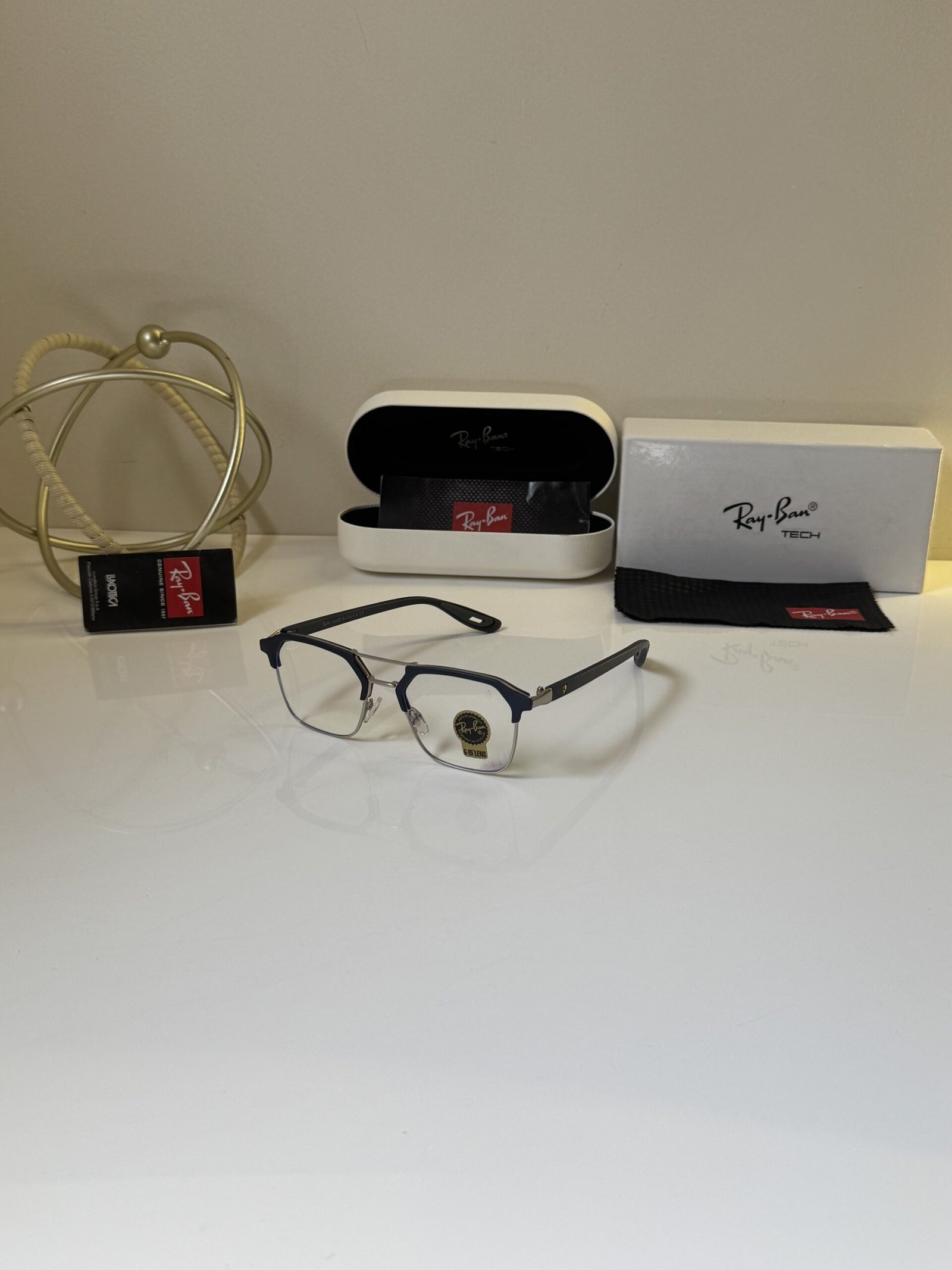 Rayban_04_Blue_Frame_Ferrari_Edition